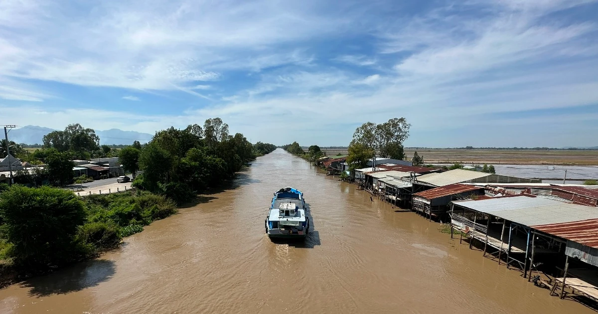 An giang phát hành bộ tem kỷ niệm  năm hoàn thành kênh vĩnh tế